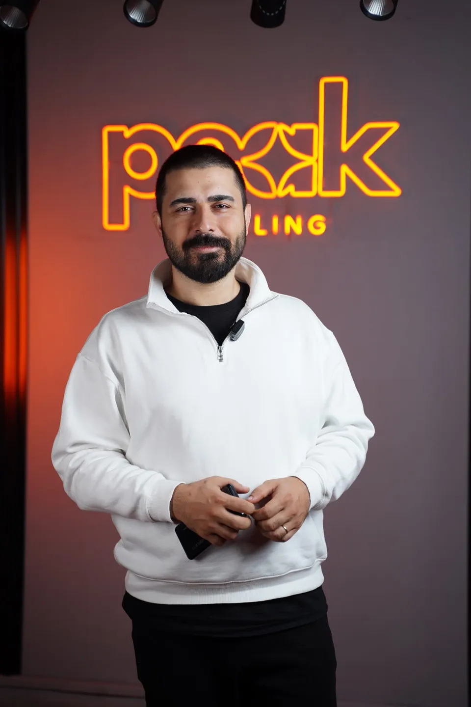Peak Detailing kurucusu stüdyoda