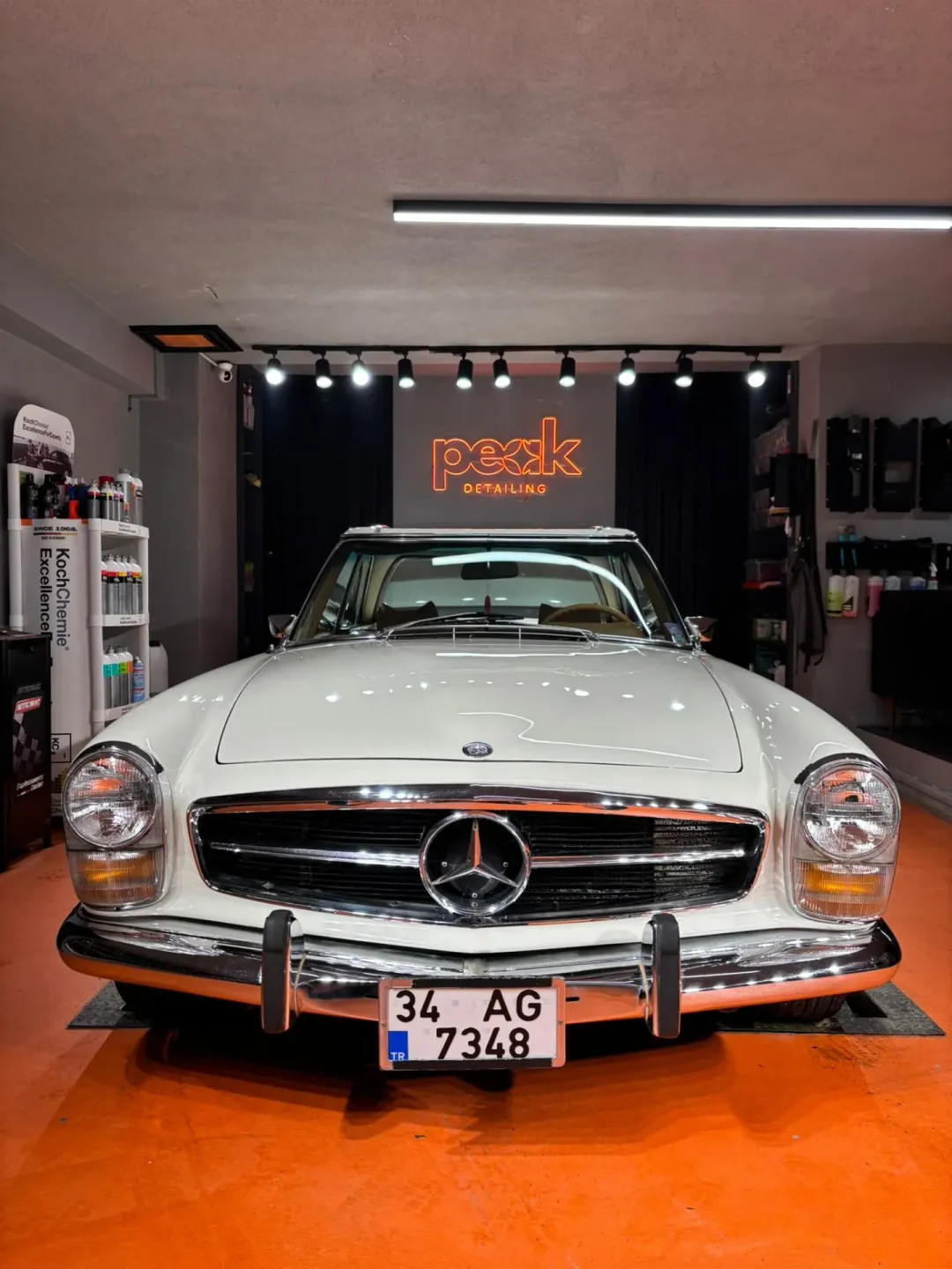 Mercedes-Benz SL 280 — Boya Düzeltme · Detaylı İç Temizlik